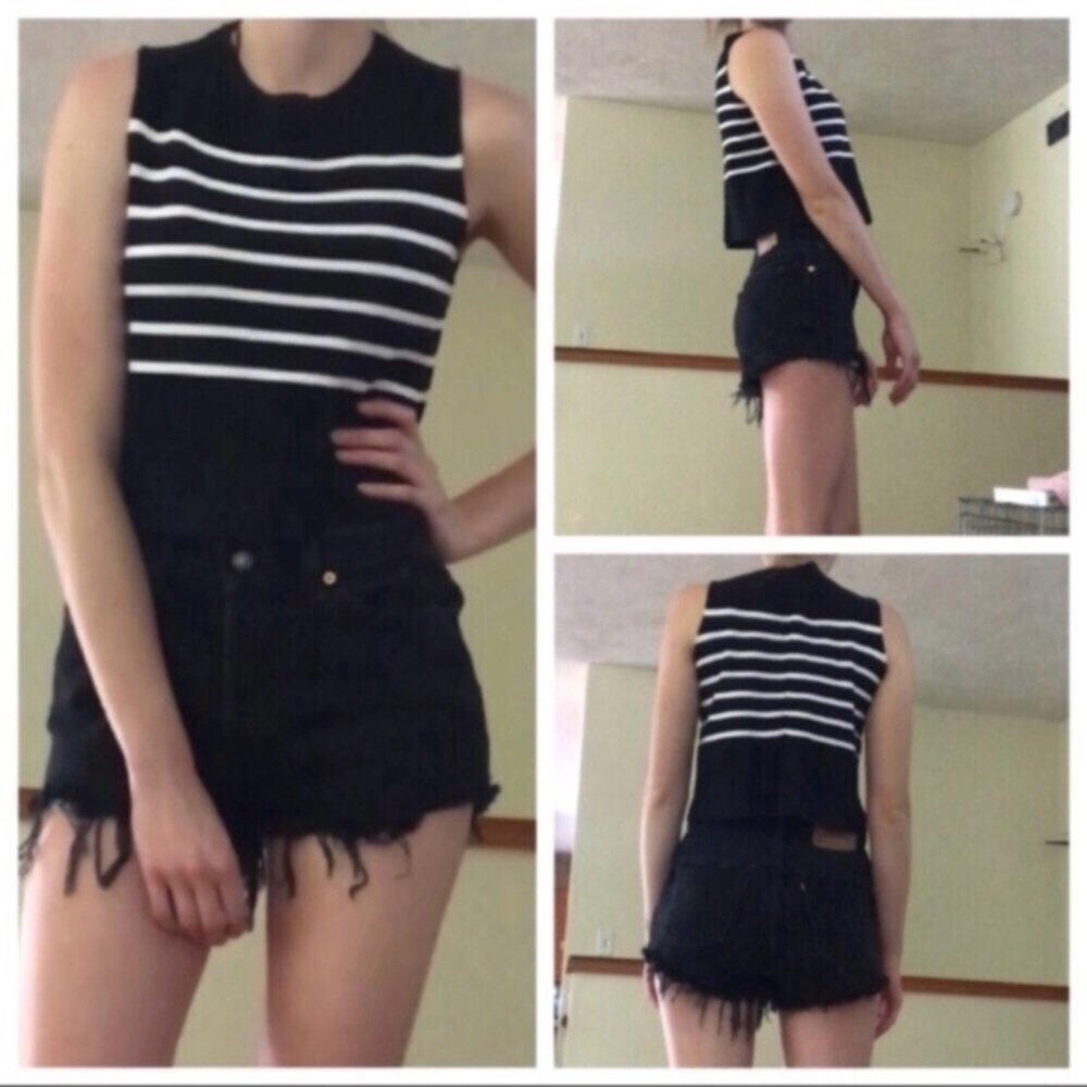Zara Cropped Black and White Top Size Small